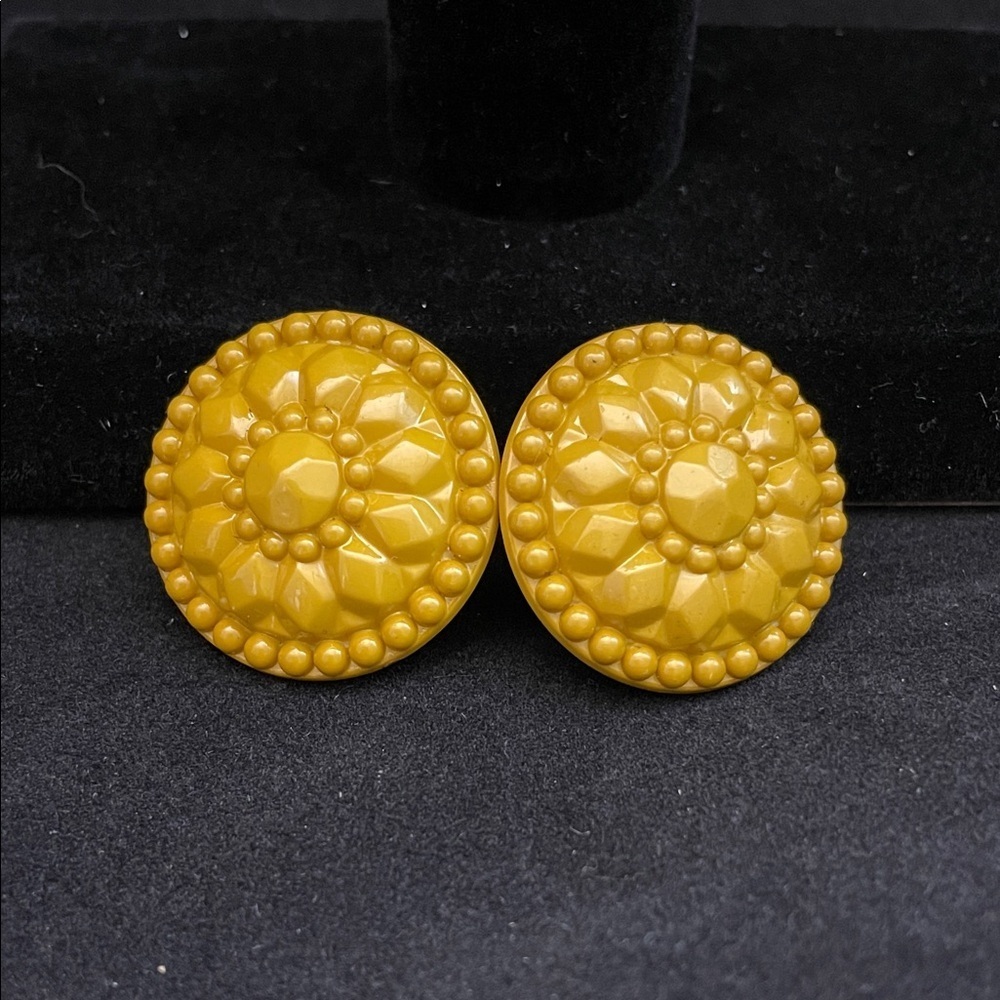 Plunder Design Fashion Jewelry Ines Mustard Medallion Drop Dangle Earring NWOT